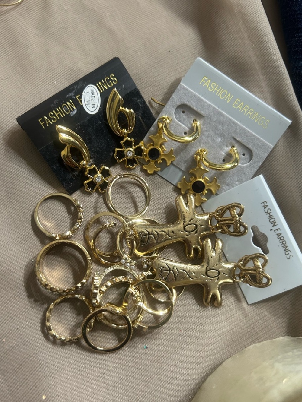 Gold Tone Women's Fashion Earring and Ring Set